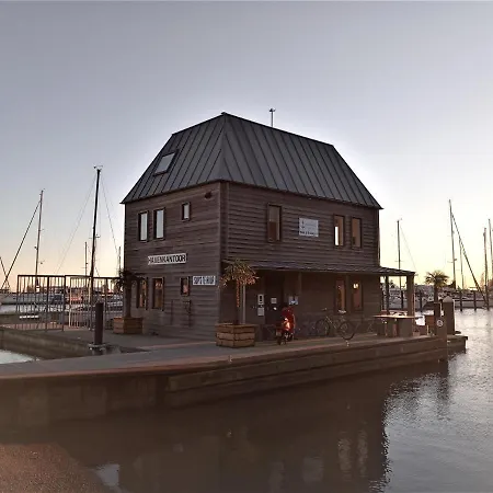 Kaap Club Bed & Breakfast Hoorn (North Holland)