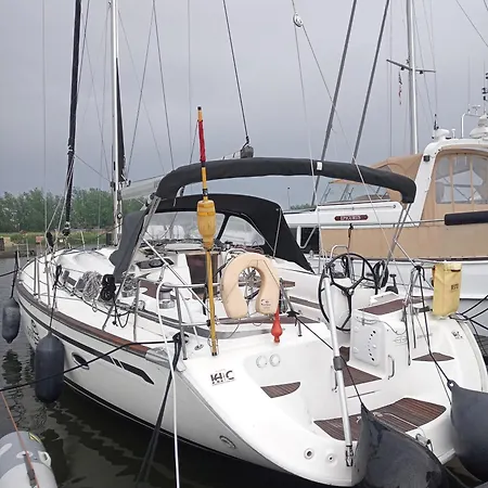 Bed & Breakfast Kaap Club Hoorn (North Holland)